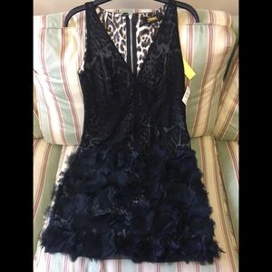 ❤️Alexia Admor Black Sleeveless V Neck Dress. Size M.